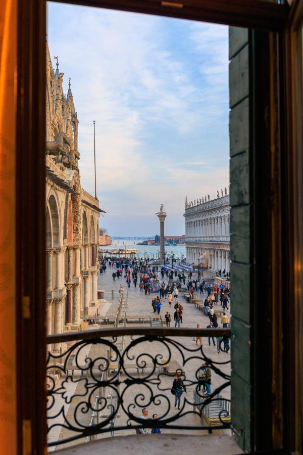 ホテル 286 Piazza San Marco ヴェネツィア エクステリア 写真