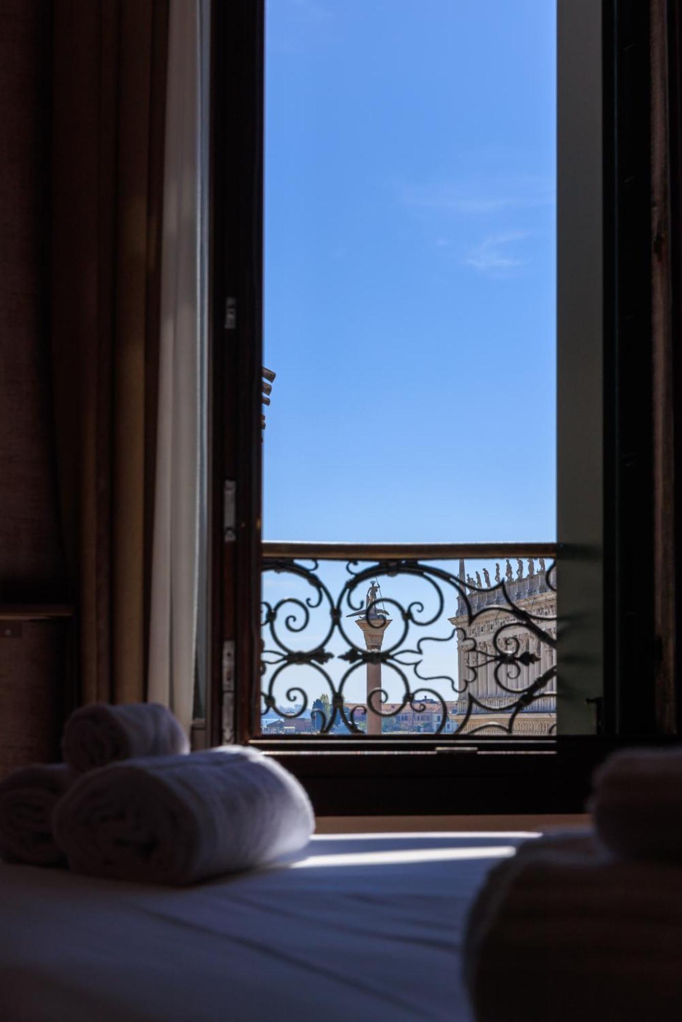 ホテル 286 Piazza San Marco ヴェネツィア エクステリア 写真