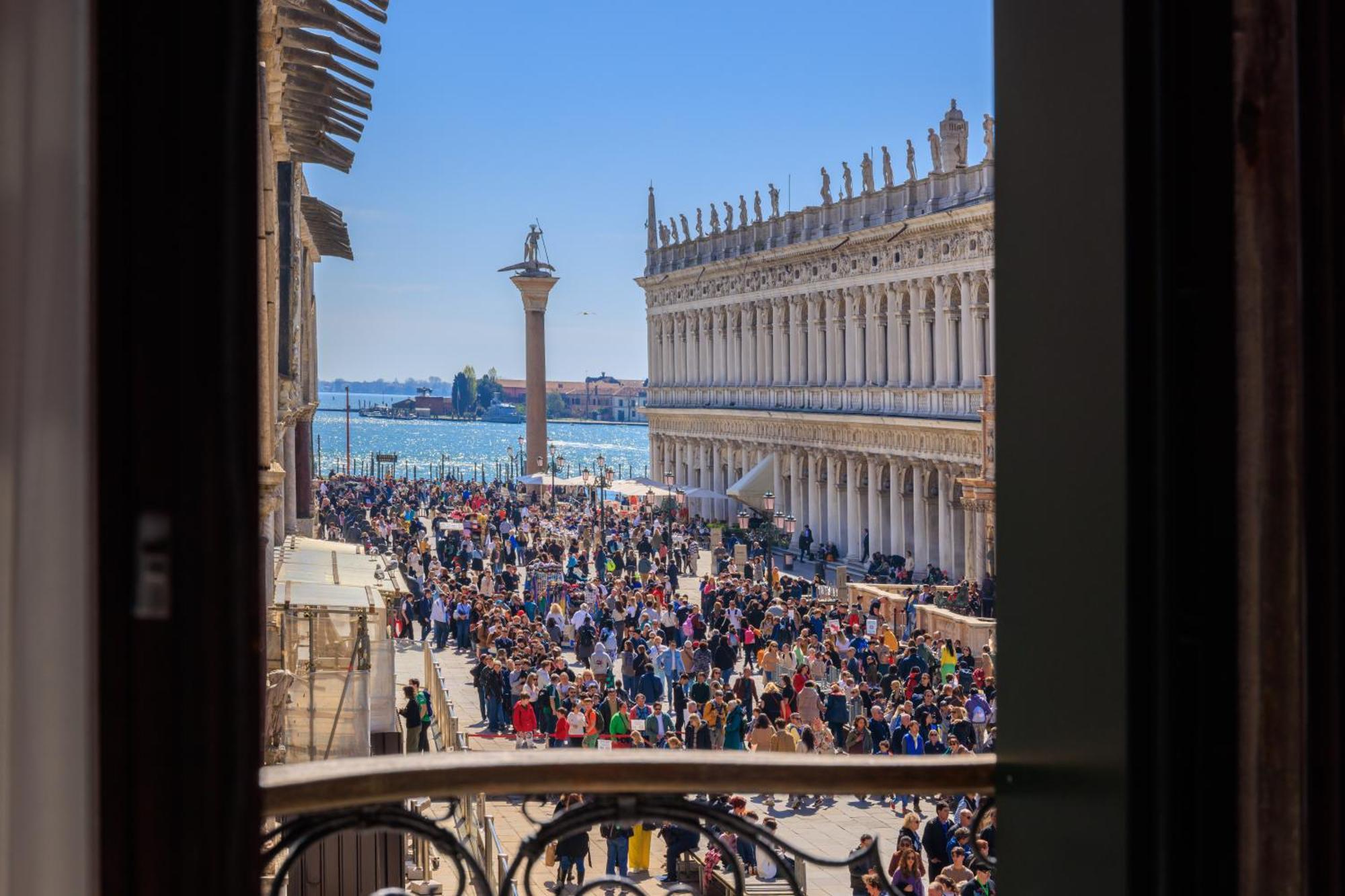 ホテル 286 Piazza San Marco ヴェネツィア エクステリア 写真