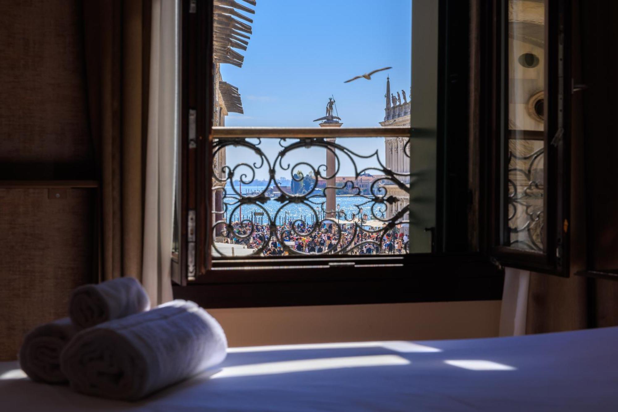 ホテル 286 Piazza San Marco ヴェネツィア エクステリア 写真